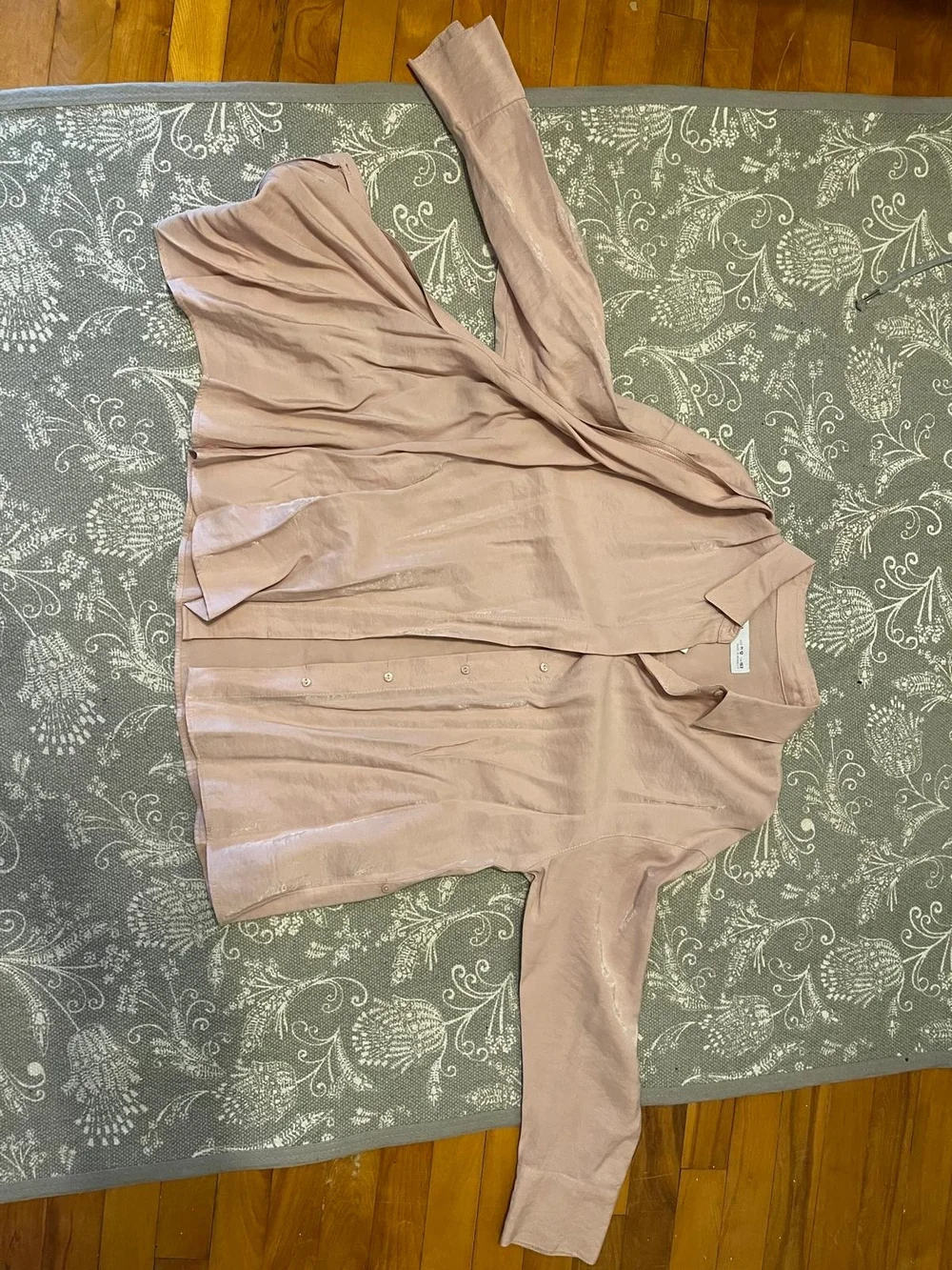 Light Pink Button-Up Shirt - Zara  Brand new, never worn, without tags - Picture 4 of 4